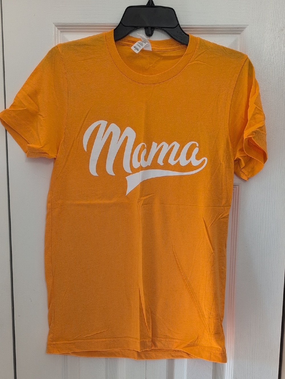 NWOT Bella Canvas "Mama" Graphic Tee